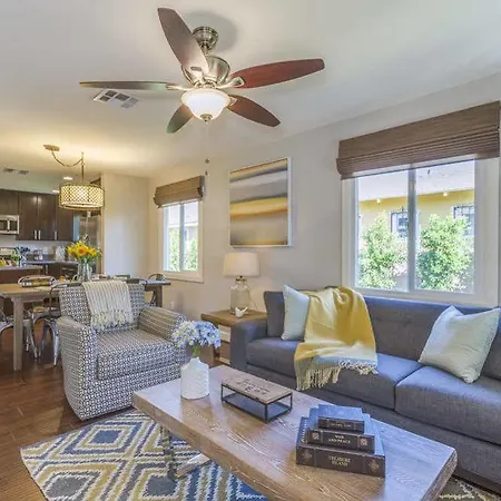 Chestnut Urban Home